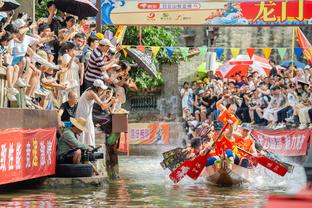 范迪克：希望利物浦球迷制造出更大噪音，这绝对可以帮助到球员